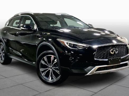 Used 2019 INFINITI QX30 LUXE w/ Navigation Package image 2