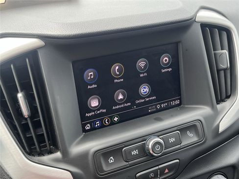 Used 2024 GMC Terrain SLE image 28