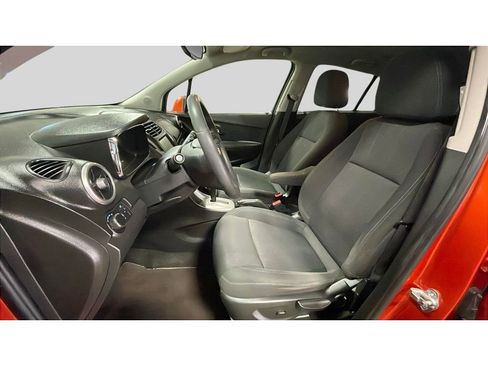 Used 2016 Chevrolet Trax LT image 11