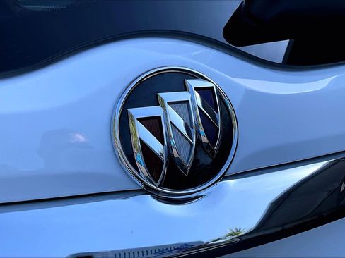 Used 2023 Buick Enclave Essence image 30