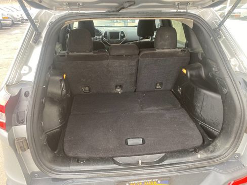 Used 2014 Jeep Cherokee Latitude image 9