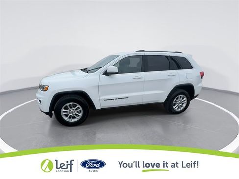 Used 2019 Jeep Grand Cherokee Laredo image 6