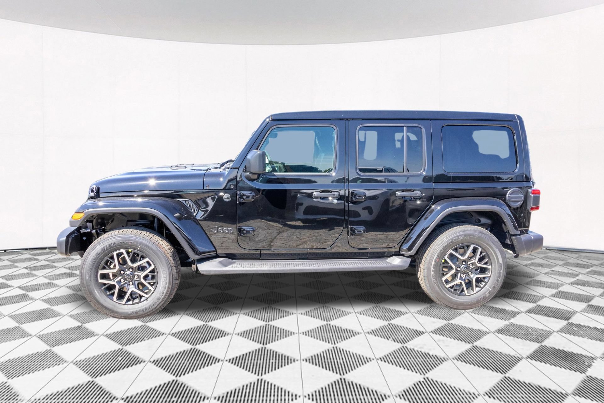 New 2027 Jeep Wrangler Unlimited Sahara AWD/4WD image 8