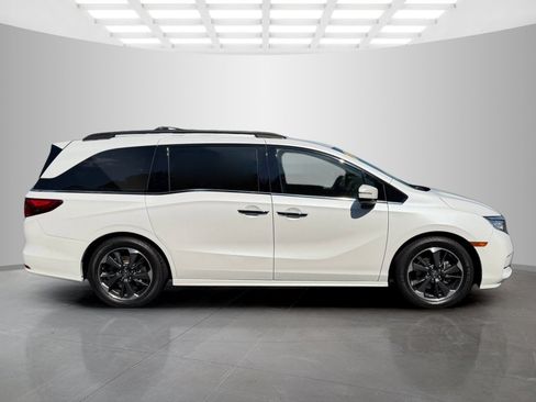 Used 2022 Honda Odyssey Elite image 6