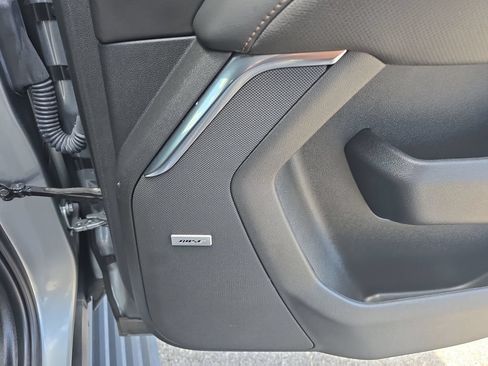 Used 2025 Chevrolet Tahoe High Country AWD/4WD image 20