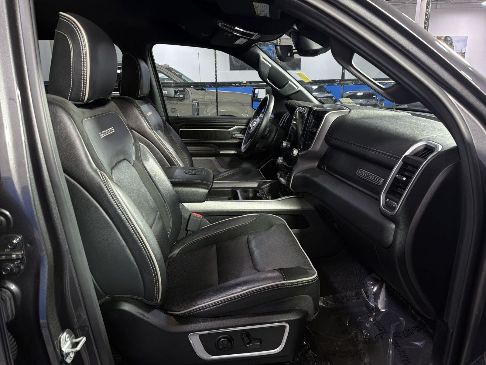 Used 2021 RAM 1500 Laramie AWD/4WD image 24