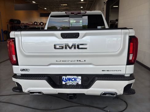 Used 2025 GMC Sierra 1500 Denali Ultimate AWD/4WD image 4