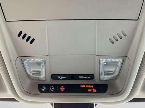 Used 2022 Chevrolet Equinox LT FWD image 20