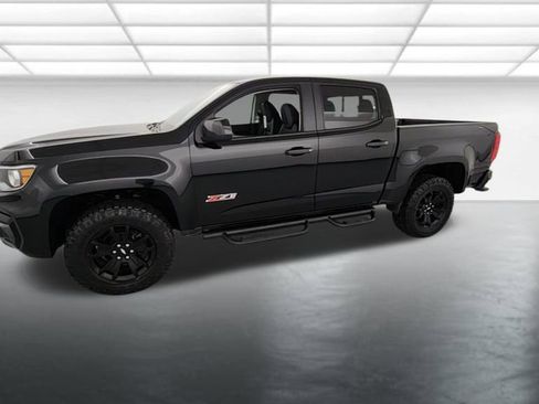 Used 2021 Chevrolet Colorado Z71 w/ Z71 Midnight Edition AWD/4WD image 3