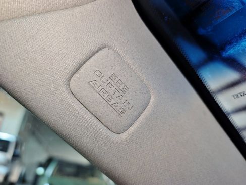 Used 2005 Toyota Camry XLE image 40