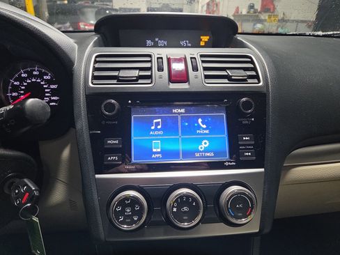 Used 2015 Subaru Crosstrek 2.0i Premium image 25