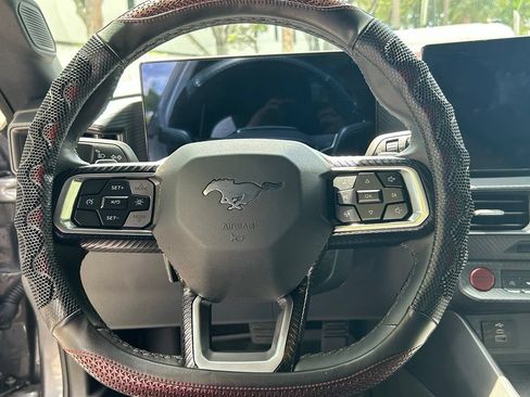 Used 2025 Ford Mustang GT RWD image 17