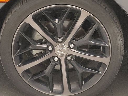 Used 2020 Honda Civic Sport image 31