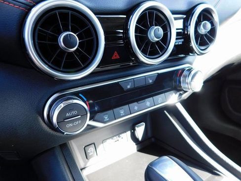 Used 2025 Nissan Sentra SR image 26