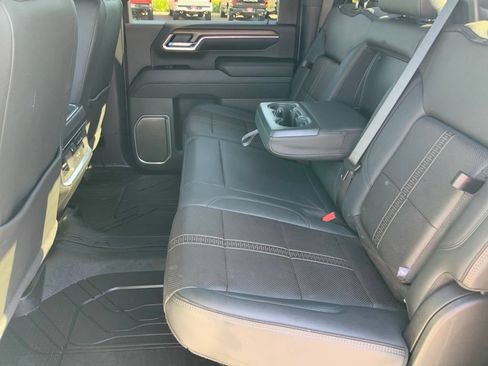Used 2025 Chevrolet Silverado 3500 High Country w/ High Country Premium Package AWD/4WD image 19
