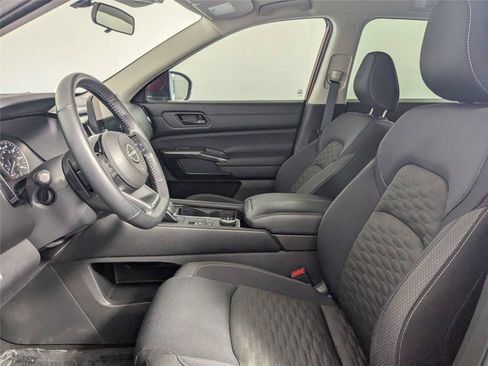 Used 2023 Nissan Pathfinder SV AWD/4WD image 11