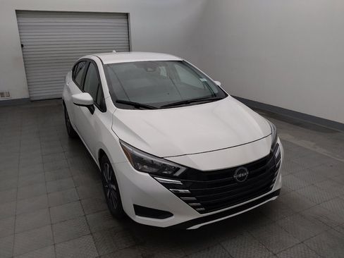 Used 2025 Nissan Versa SV FWD image 14