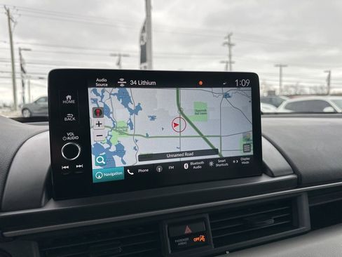 Used 2023 Honda Pilot Elite image 6