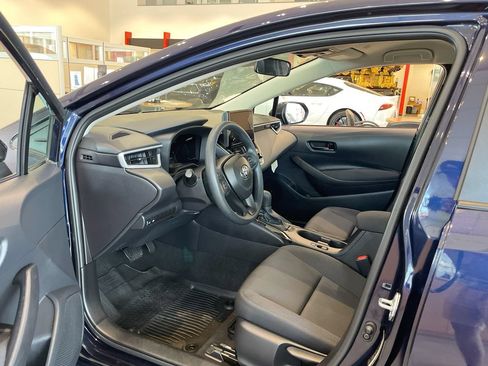 Used 2026 Toyota Corolla LE w/ LE Premium Package FWD image 11