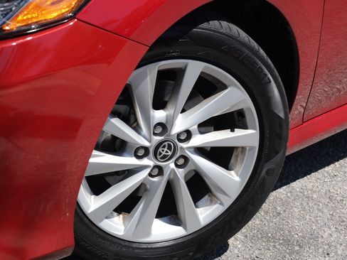 Used 2024 Toyota Camry LE FWD image 17