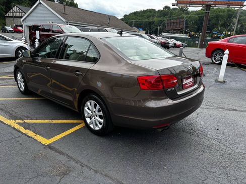 Used 2012 Volkswagen Jetta SE FWD image 5