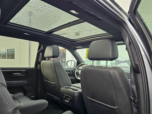 Used 2025 Chevrolet Tahoe Z71 w/ Comfort Package image 12