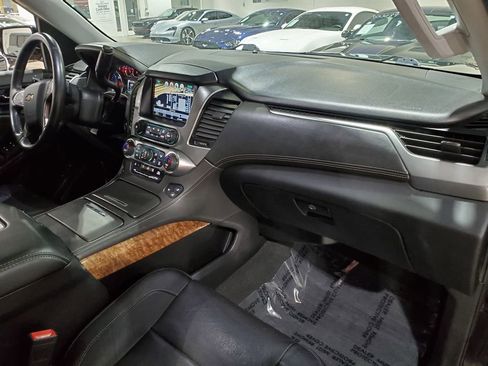 Used 2020 Chevrolet Suburban Premier image 14