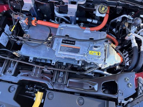 New 2026 Nissan Leaf Platinum+ image 29