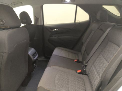 Used 2022 Chevrolet Equinox LT FWD image 18