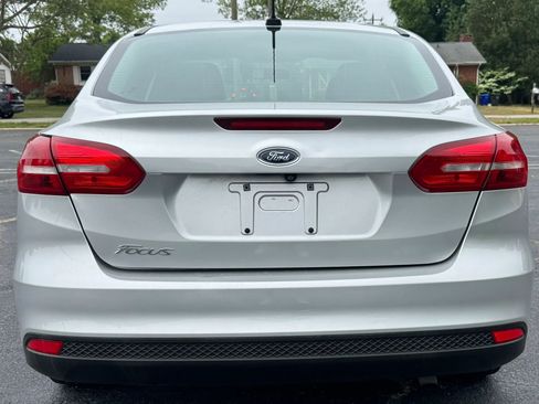 Used 2016 Ford Focus S FWD image 4