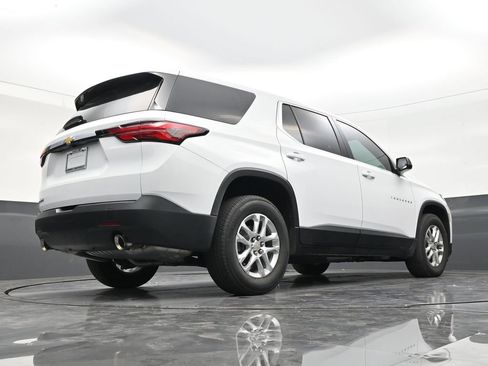 Used 2023 Chevrolet Traverse LS FWD image 24