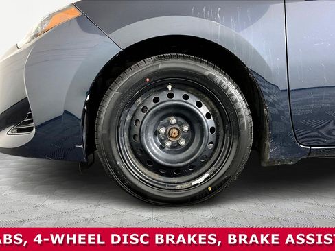 Used 2018 Toyota Corolla LE image 33