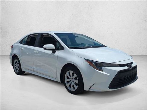Certified 2024 Toyota Corolla LE FWD image 3