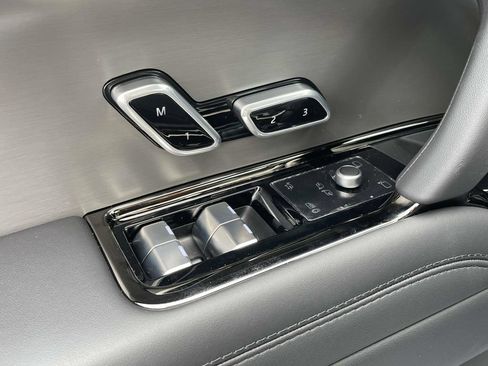New 2026 Land Rover Range Rover Sport SE AWD/4WD image 32