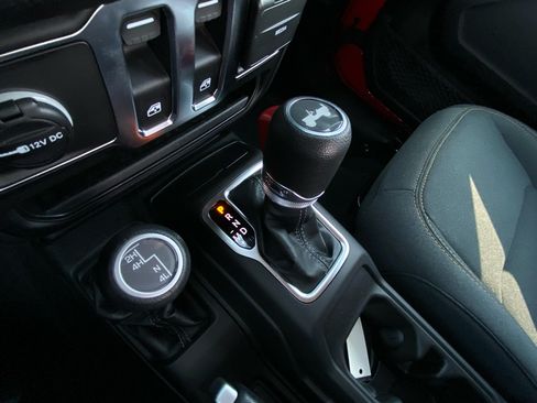 Used 2026 Jeep Wrangler Sport AWD/4WD image 23