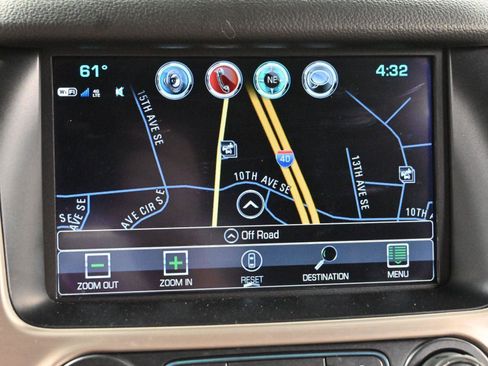 Used 2020 GMC Yukon Denali w/ Denali Premium Package image 28