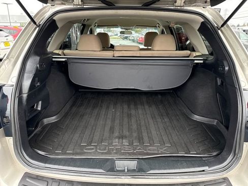 Used 2017 Subaru Outback 2.5i image 12
