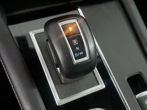 Used 2024 Mitsubishi Outlander SE image 24