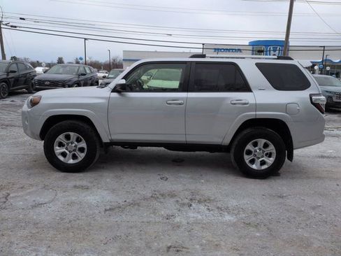 Certified 2019 Toyota 4Runner SR5 image 7