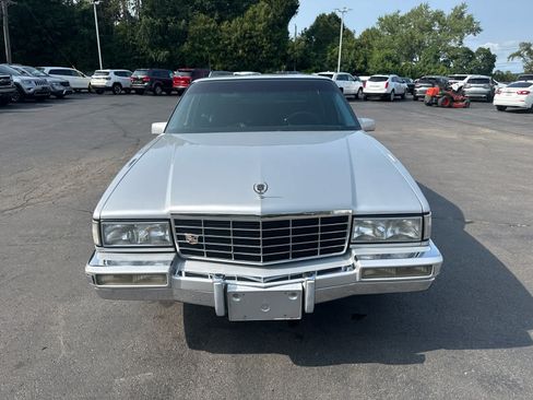 Used 1993 Cadillac De Ville Sedan FWD image 8