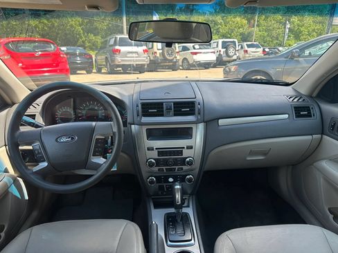 Used 2010 Ford Fusion SE FWD image 13