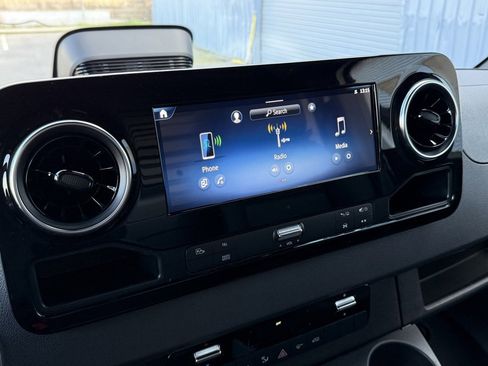 New 2026 Mercedes-Benz Sprinter 2500 image 21