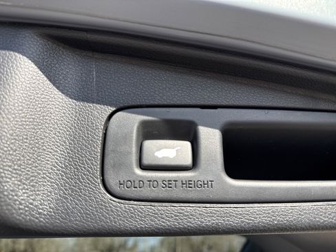 Used 2022 Honda CR-V EX-L image 42