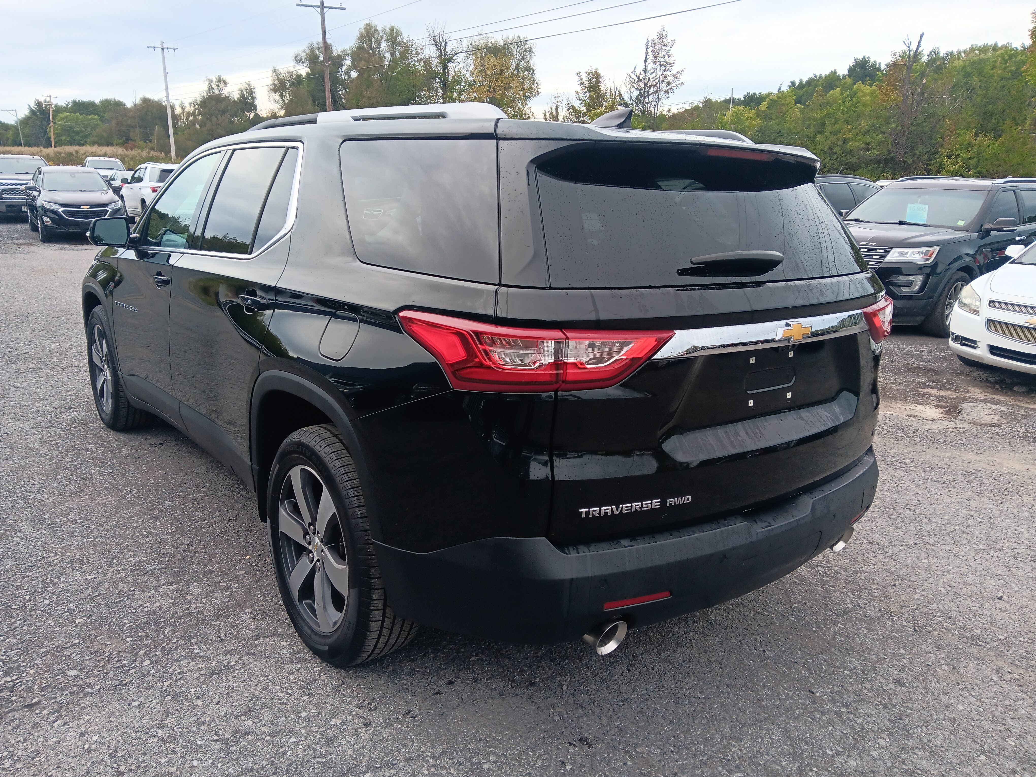 Used 2018 Chevrolet Traverse LT AWD/4WD image 3