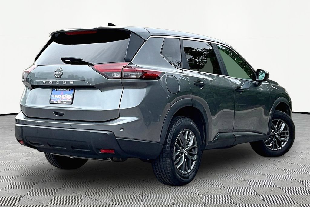 Used 2024 Nissan Rogue S FWD image 7