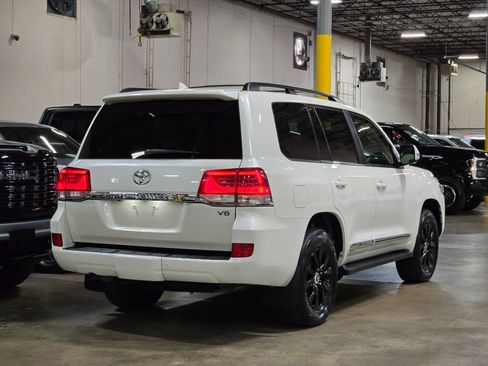 Used 2019 Toyota Land Cruiser AWD/4WD image 9