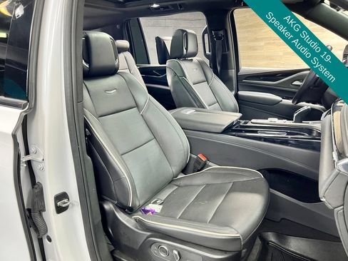 Used 2023 Cadillac Escalade ESV Sport w/ LPO, ONYX Package AWD/4WD image 8