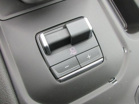 New 2026 GMC Sierra 1500 AT4 w/ AT4 Premium Package AWD/4WD image 22