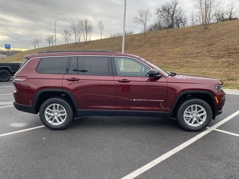 New 2025 Jeep Grand Cherokee L Laredo image 9