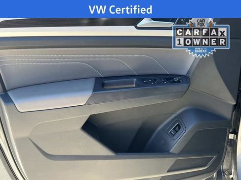 Certified 2021 Volkswagen Atlas SE image 11